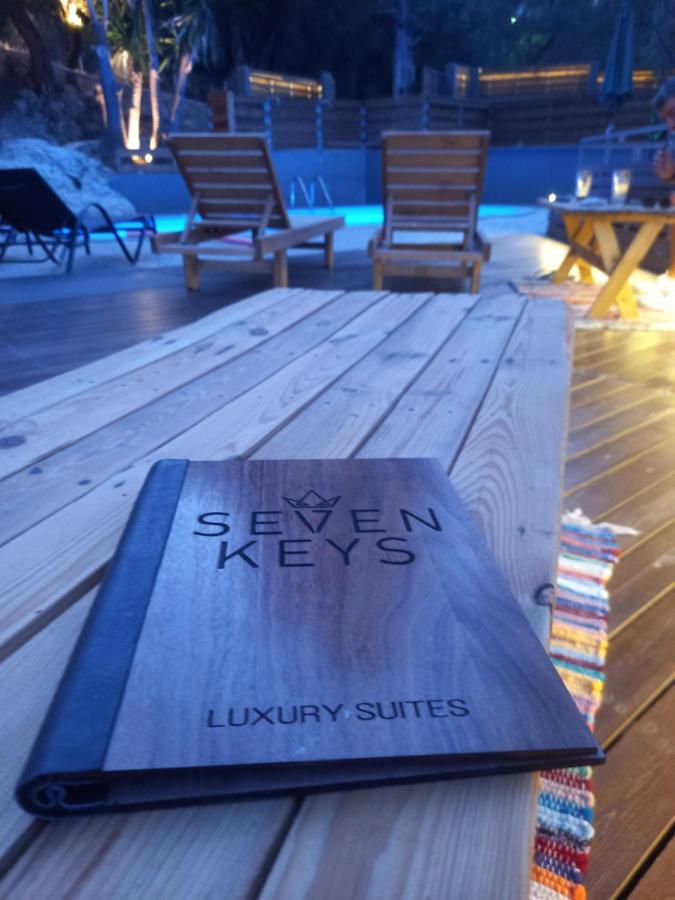 Seven Keys Luxury Suites Achílleion Dış mekan fotoğraf