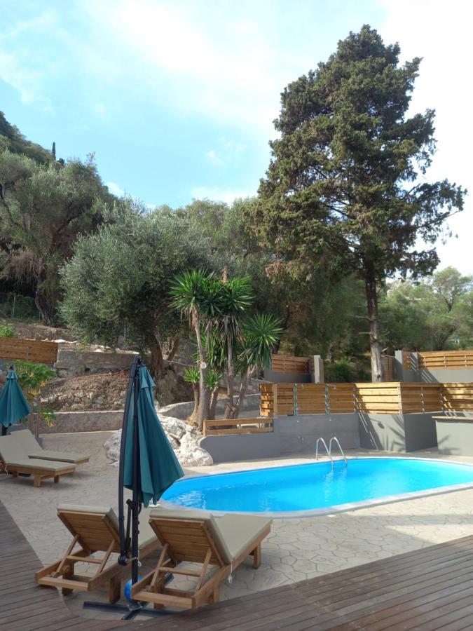 Seven Keys Luxury Suites Achílleion Dış mekan fotoğraf