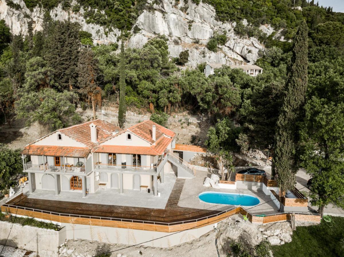 Seven Keys Luxury Suites Achílleion Dış mekan fotoğraf