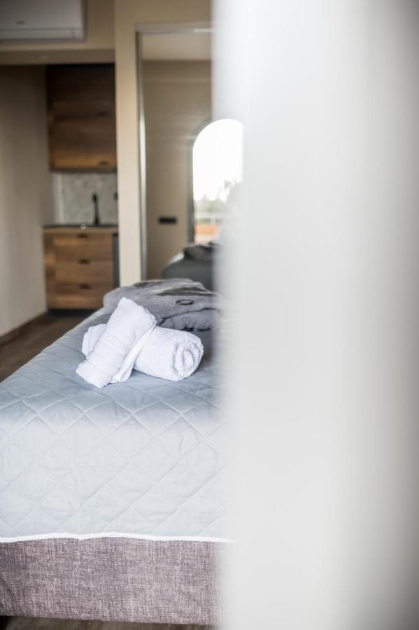 Seven Keys Luxury Suites Achílleion Dış mekan fotoğraf