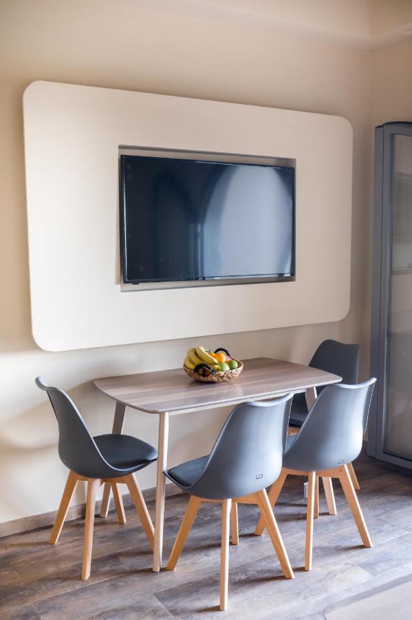 Seven Keys Luxury Suites Achílleion Dış mekan fotoğraf