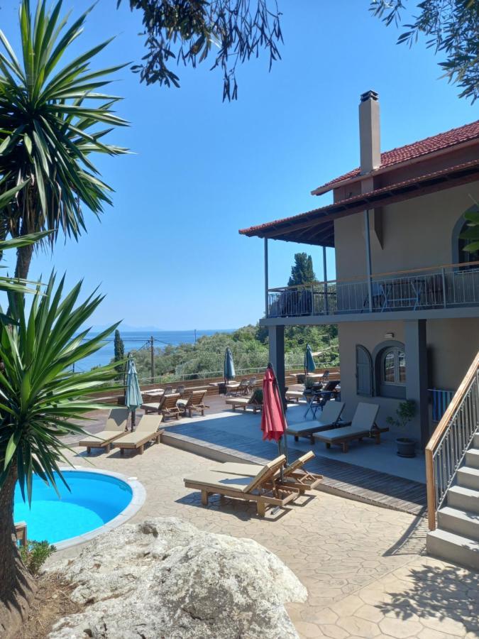 Seven Keys Luxury Suites Achílleion Dış mekan fotoğraf
