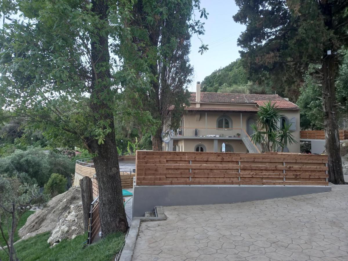 Seven Keys Luxury Suites Achílleion Dış mekan fotoğraf